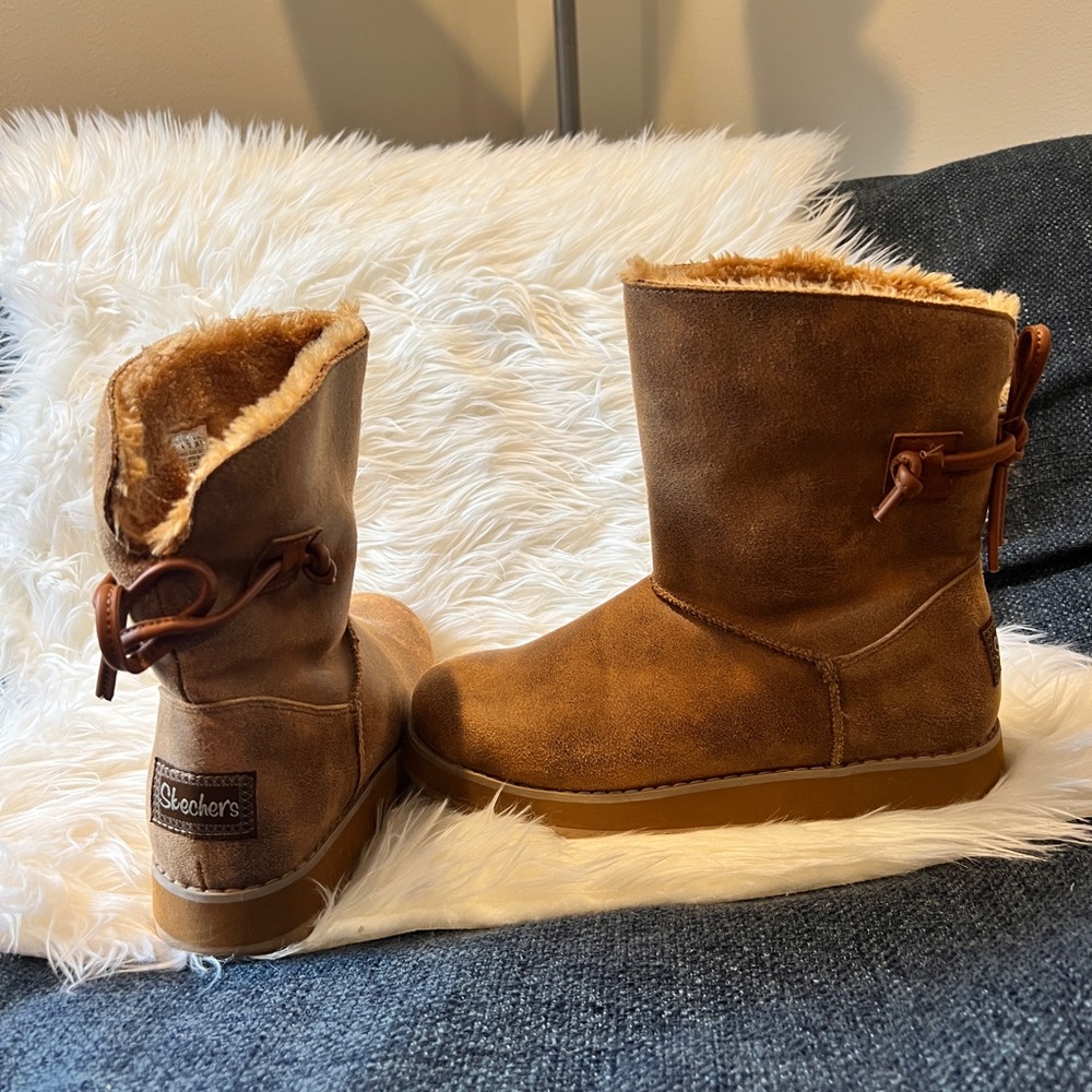 Skechers Tan Suede Fur-Lined Boots Size 7 Style 44932